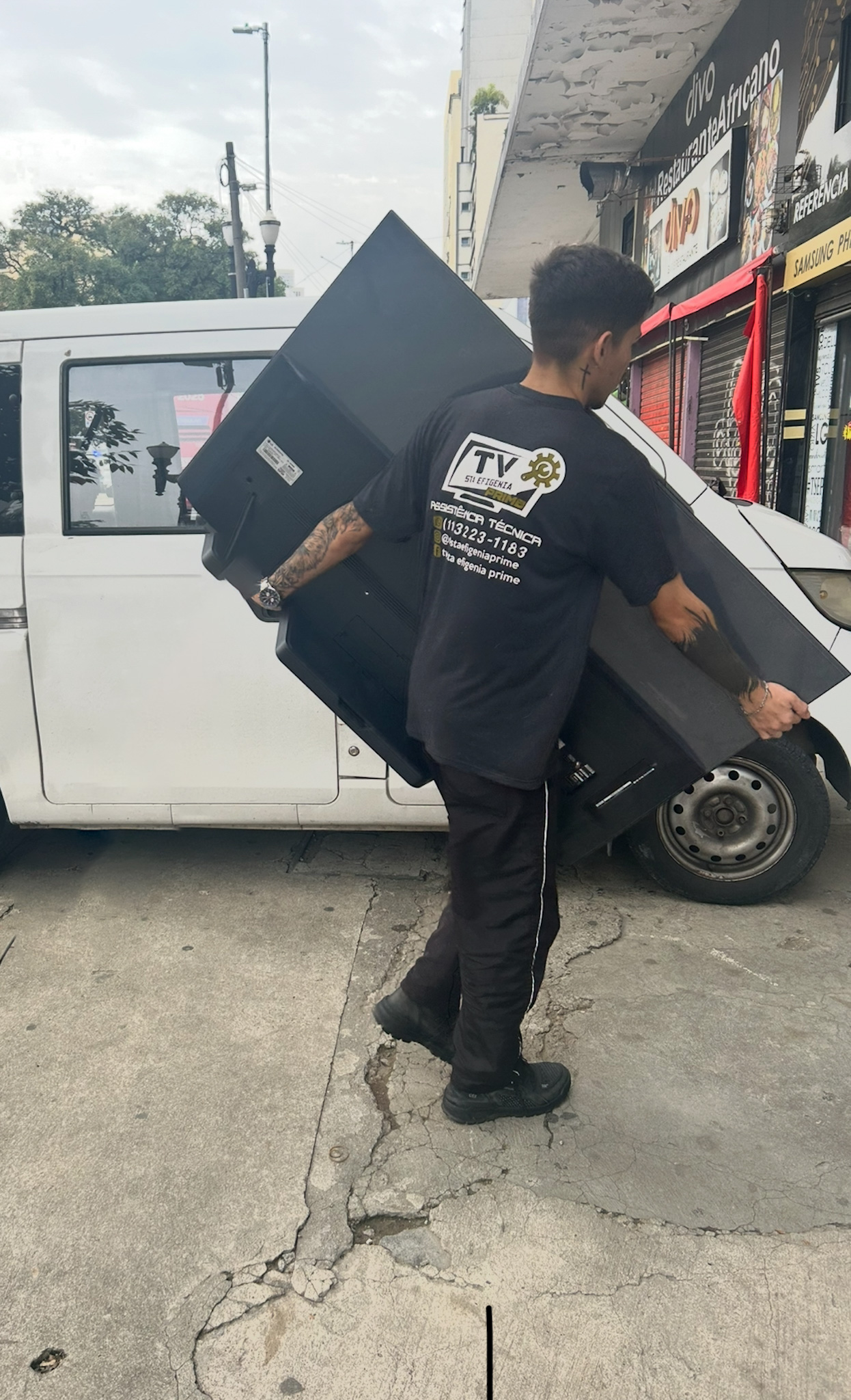 Retirada e entrega de TV